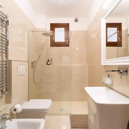 Just Urban - Castello 5067 Boutique * البندقية