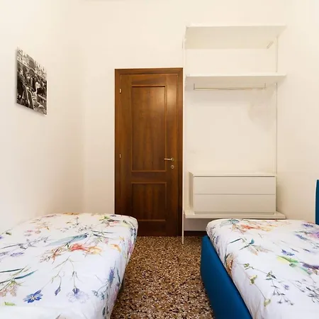 Just Urban - Castello 5067 Boutique