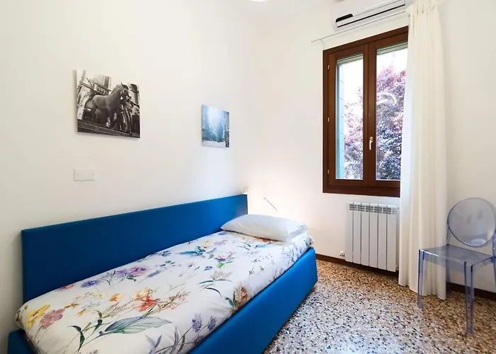 Just Urban - Castello 5067 Boutique * Venise